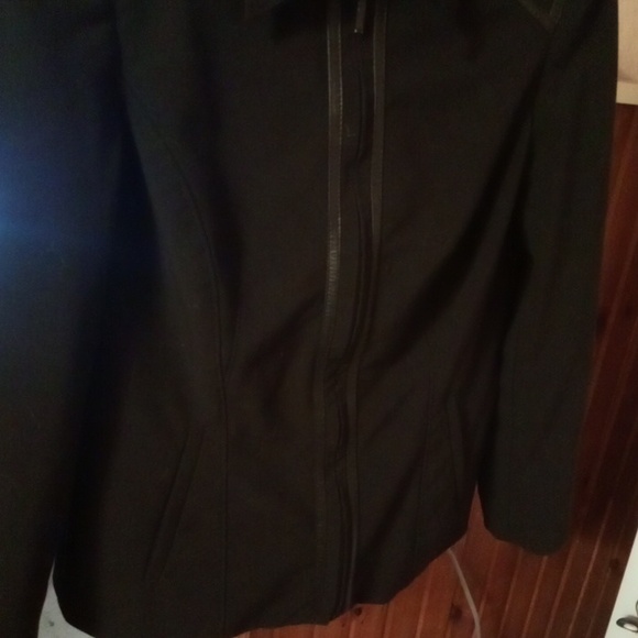 Jacket - Picture 8 of 9